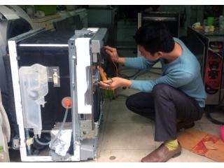 Sửa máy rửa bát Ariston tại nhà Hà Nội