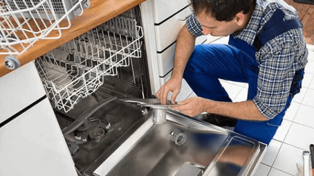 Dịch vụ thay linh kiện máy rửa bát chính hãng tại Hà Nội