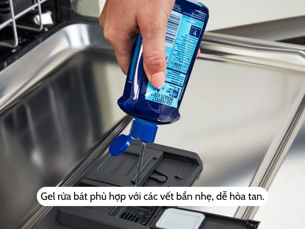 gel-rua-bat-phu-hop-voi-cac-vet-ban-nhe-de-hoa-tan
