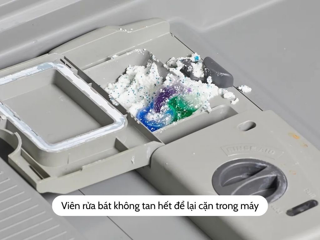 vien-rua-bat-khong-tan-het-de-lai-can-trong-may