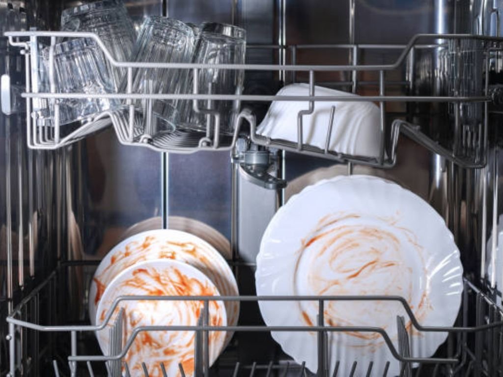 Máy rửa bát hiện đại có thể rửa được nồi, chảo